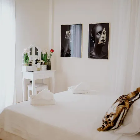 Roh Apartahotel